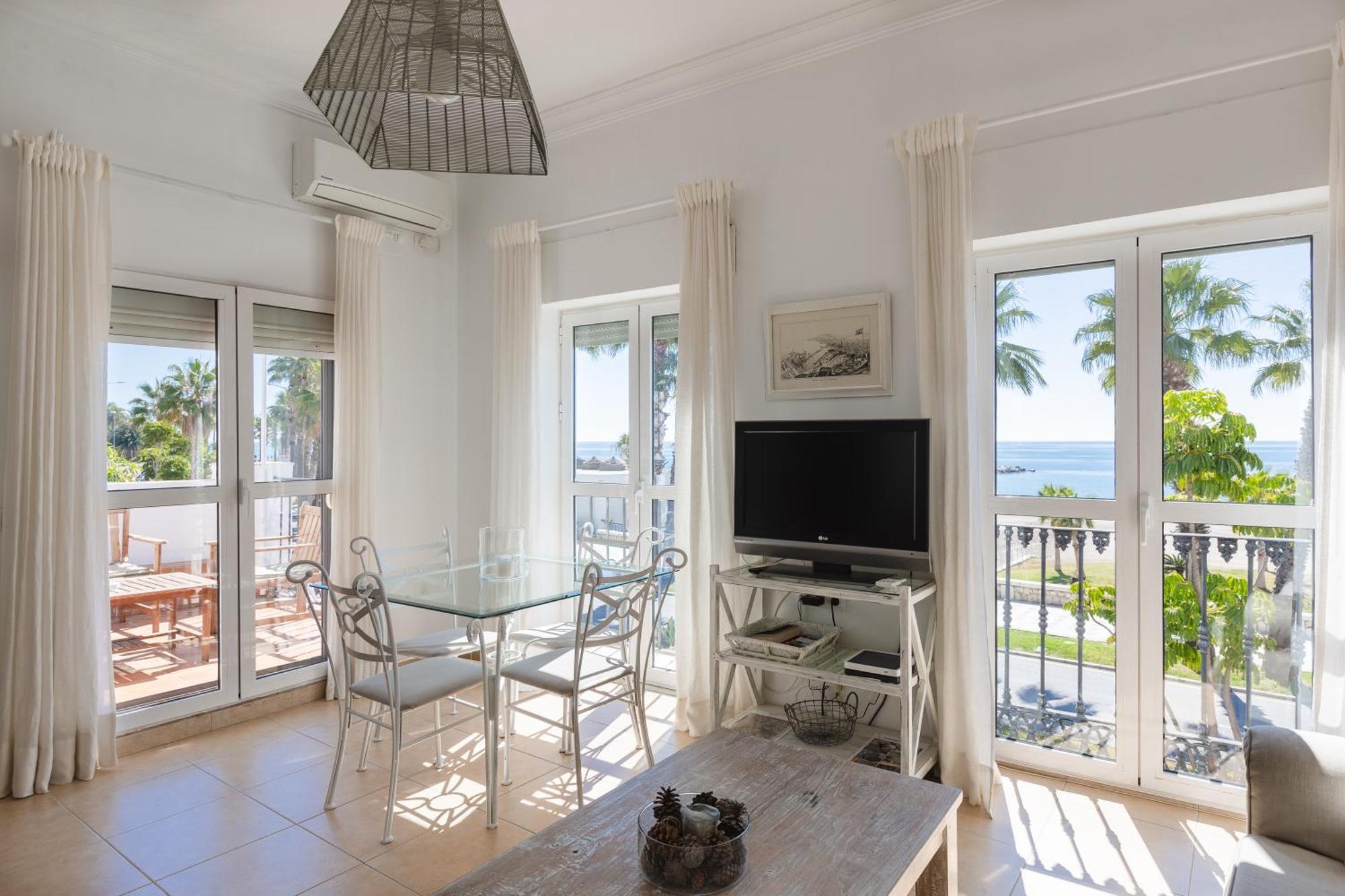 Apartamento Con Encanto En Primera Linea De Playa Malaga Ngoại thất bức ảnh