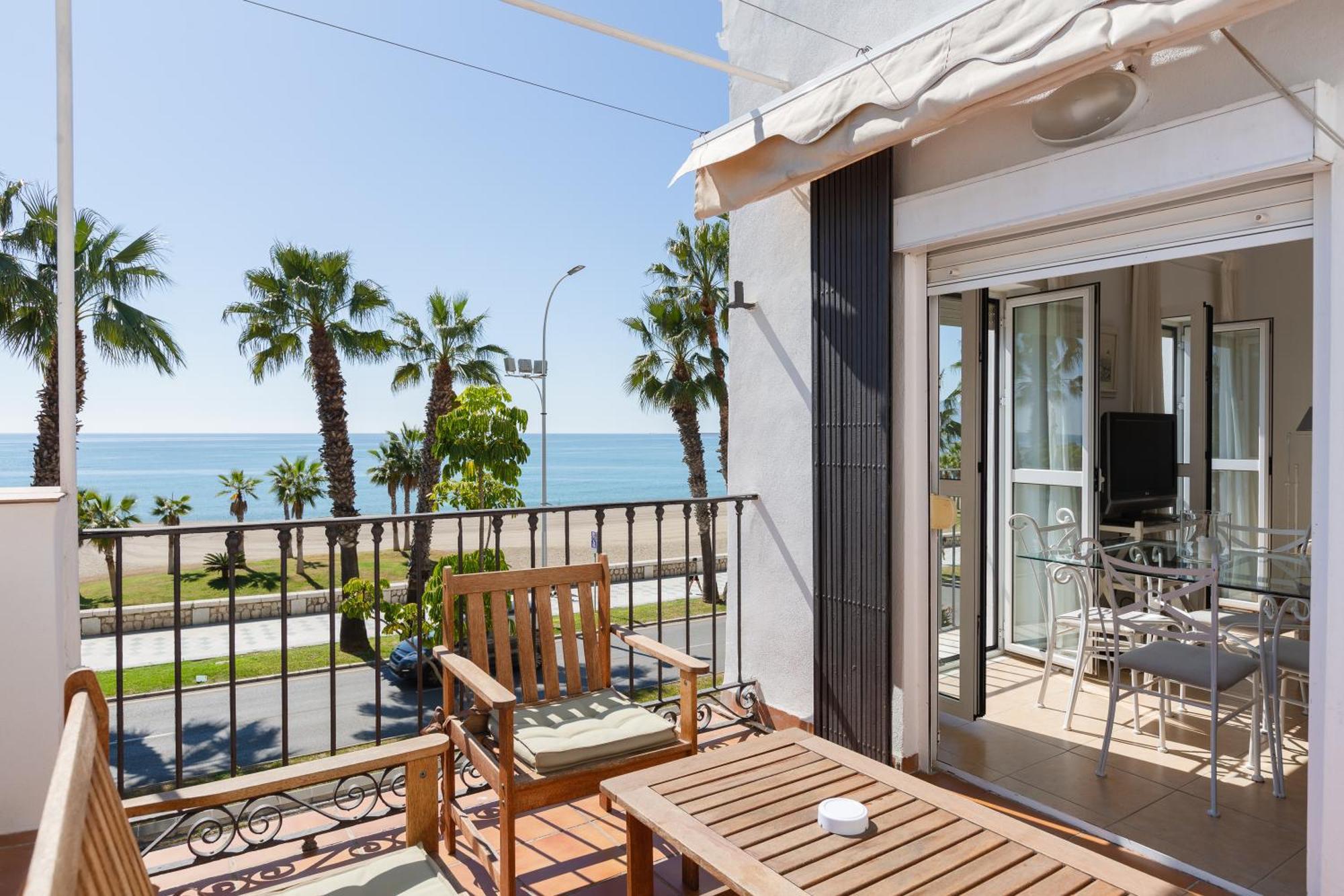 Apartamento Con Encanto En Primera Linea De Playa Malaga Ngoại thất bức ảnh