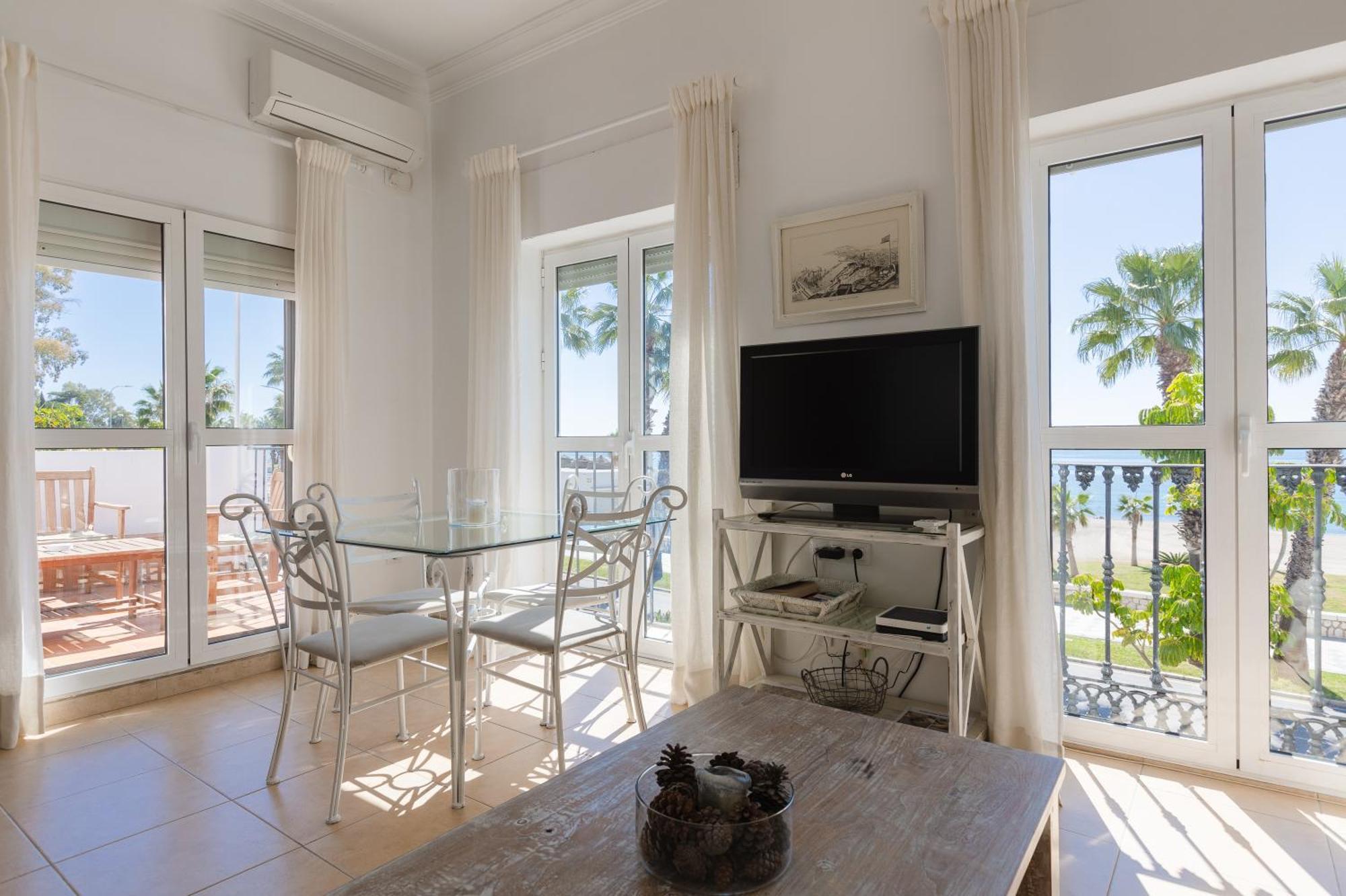 Apartamento Con Encanto En Primera Linea De Playa Malaga Ngoại thất bức ảnh