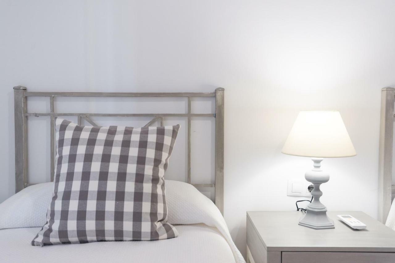 Apartamento Con Encanto En Primera Linea De Playa Malaga Ngoại thất bức ảnh